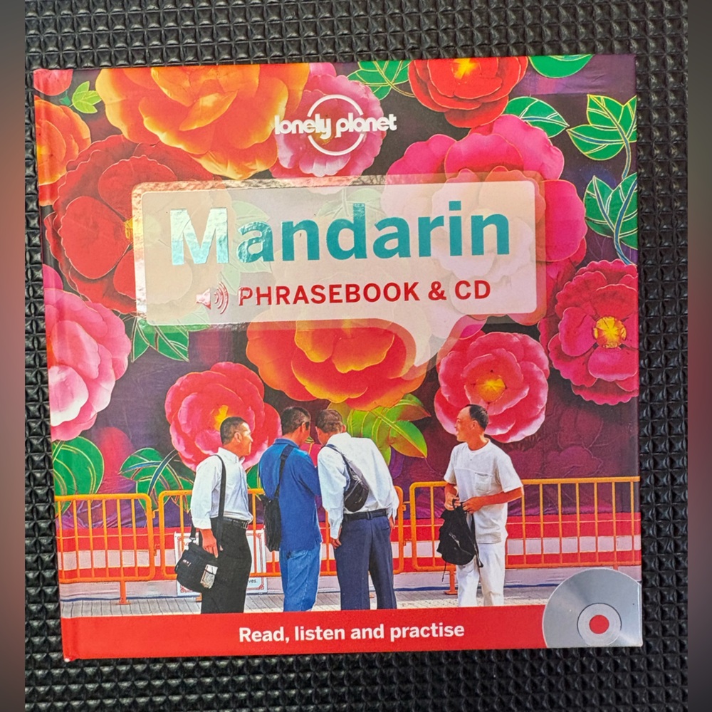 Lonely Planet Mandarin Phrasebook & CD